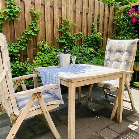 't Einde Sfeer - Prive Terras - Airco 3* Elsloo (Limburg)