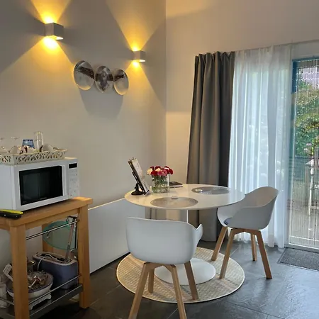 ゲストハウス Gastenverblijf 't Einde Sfeer - Prive Terras - Airco Elsloo (Limburg)