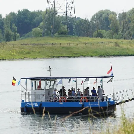 't Einde Sfeer - Prive Terras - Airco 3* Elsloo (Limburg)